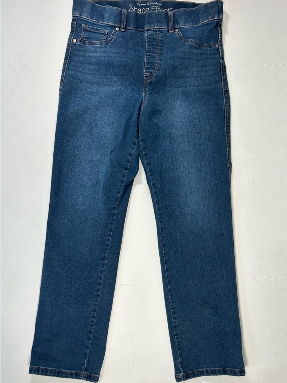 Gloria Vanderbilt Women's Straight Leg Jeans in Dark Blue Shape Effect 12Short